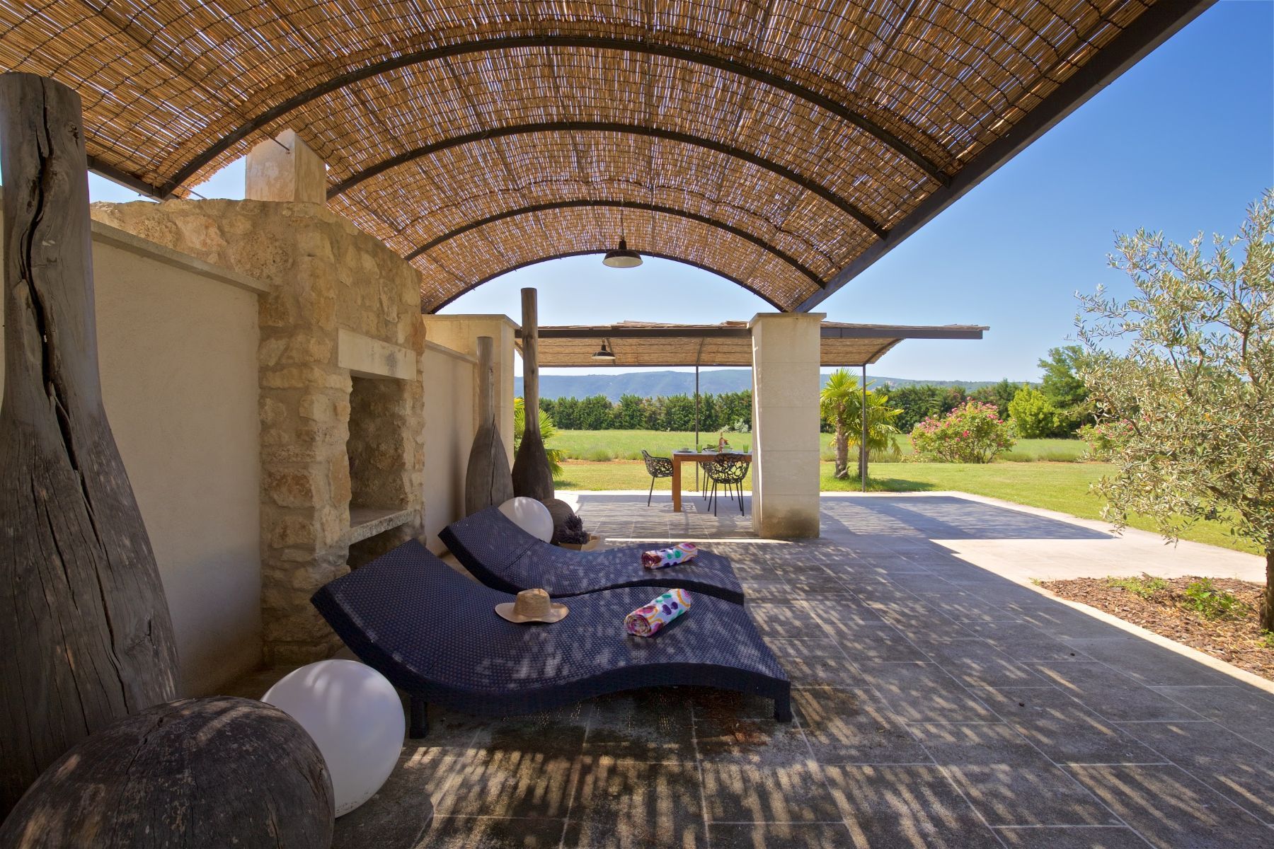 Le Mas des Lavandins villa photo.